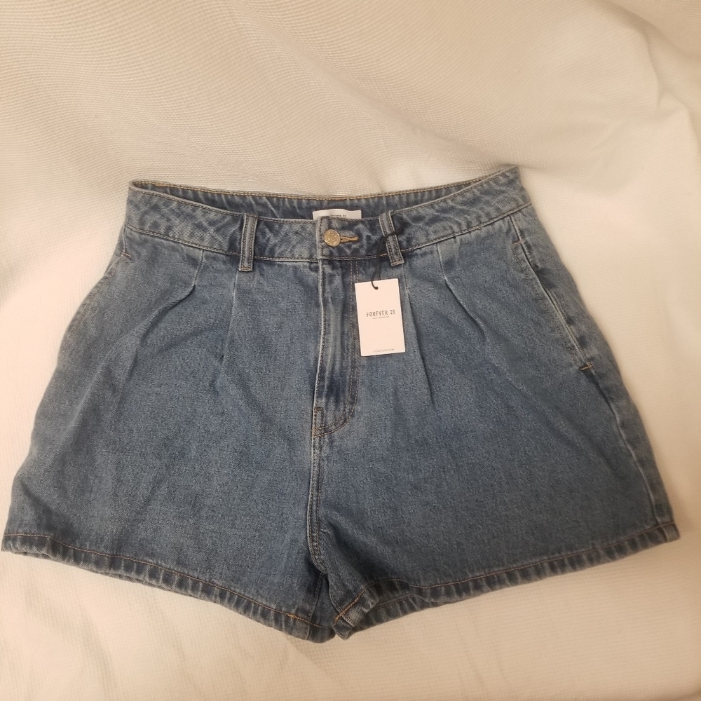 NWT Forever 21 Denim Shorts - Picture 4 of 5